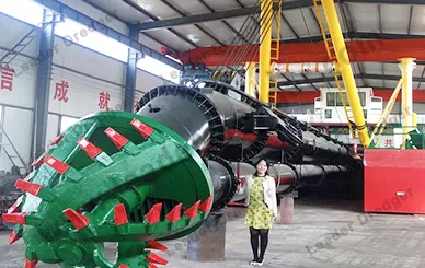 LD4500 Sand Dredging Cutter Suction Dredger With 2000m Discharge Distance And Cat Engine factory productio - Leader Dredger